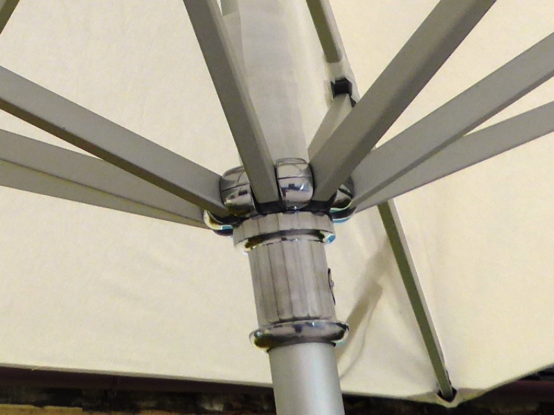Attractive hub with umbrella structure with bamboo spokes.